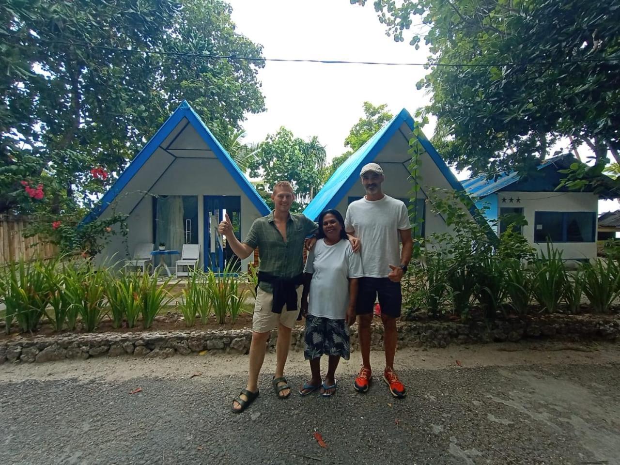 Tria Maria Cottage Ngurbloat Ruang foto